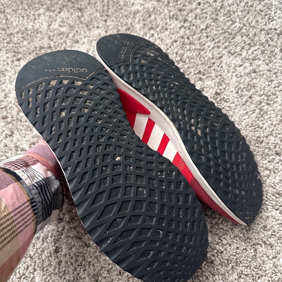 Adidas Men’s Red Sneaker 7.5 - Picture 3 of 5
